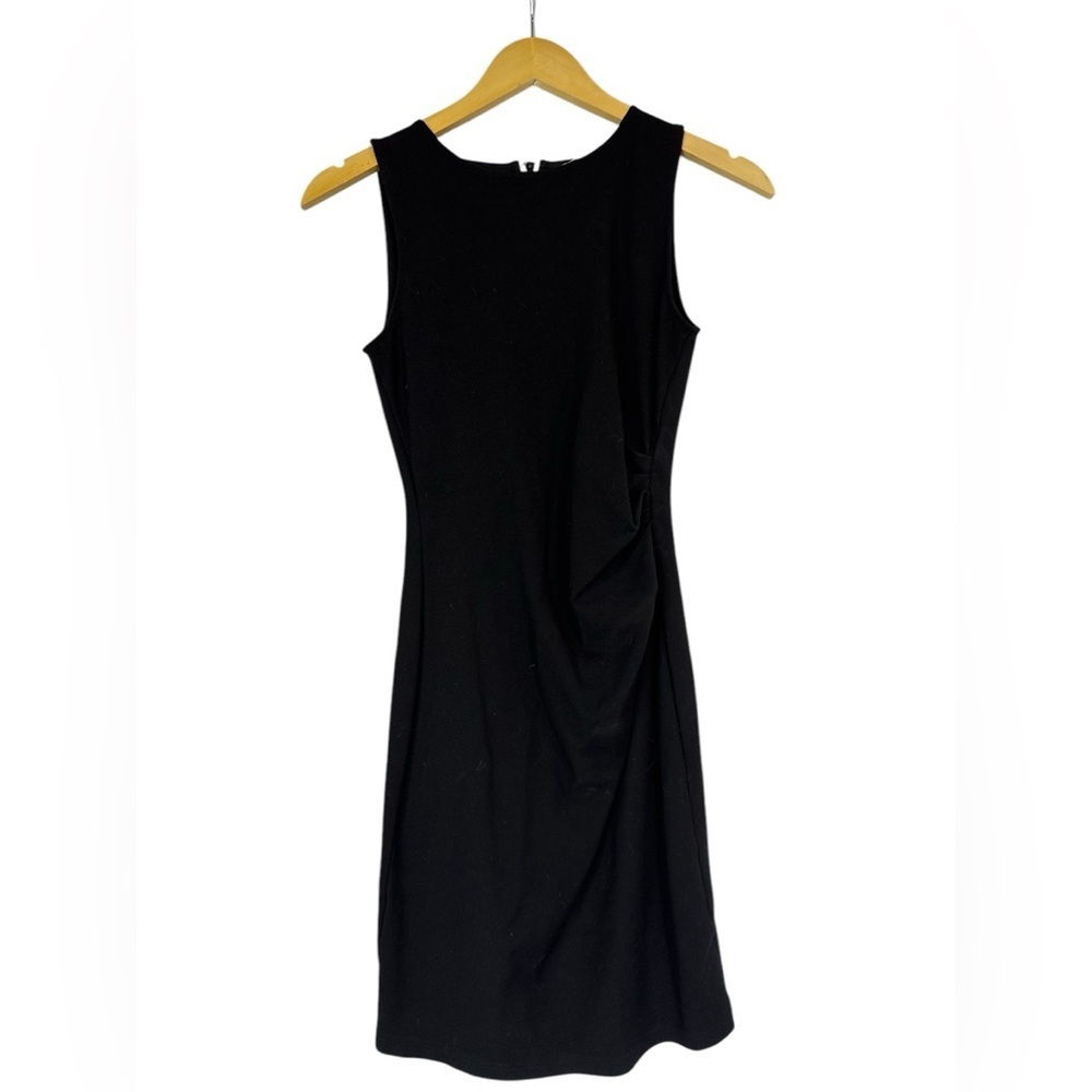Unique LBD‎ (size 2) with rear white zipper that zips up and down.​